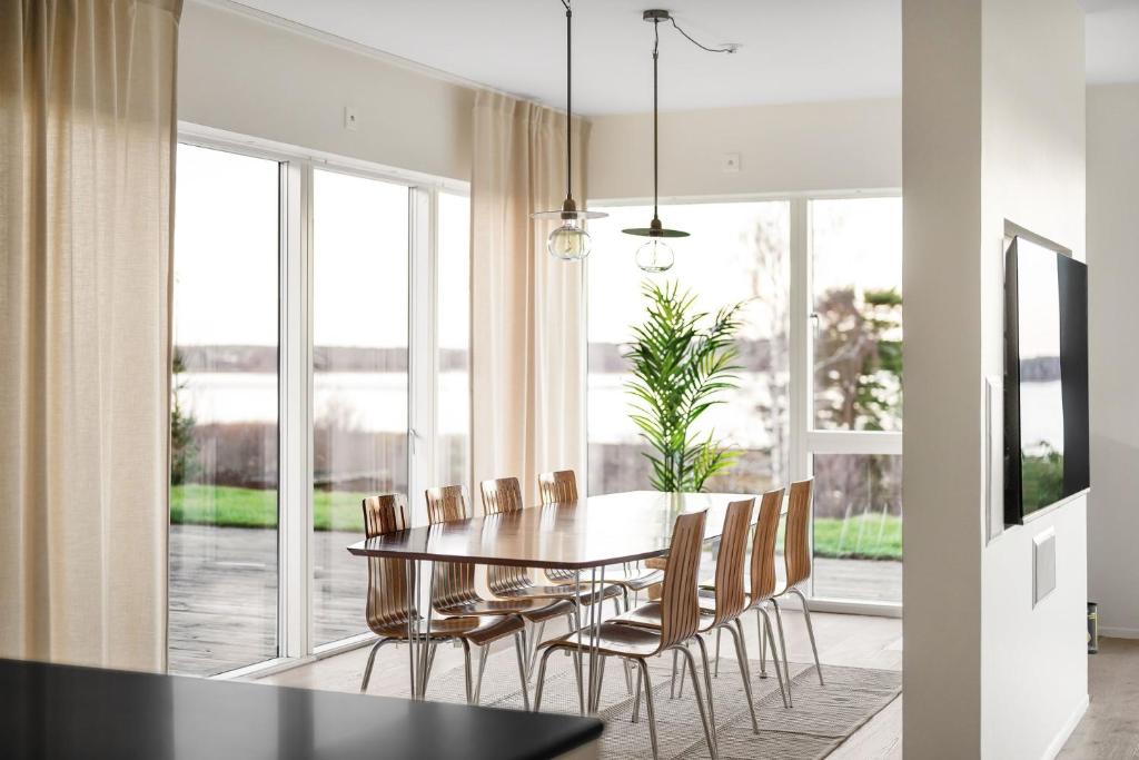 Nyköping Villa: Serene & Stylish photo 1