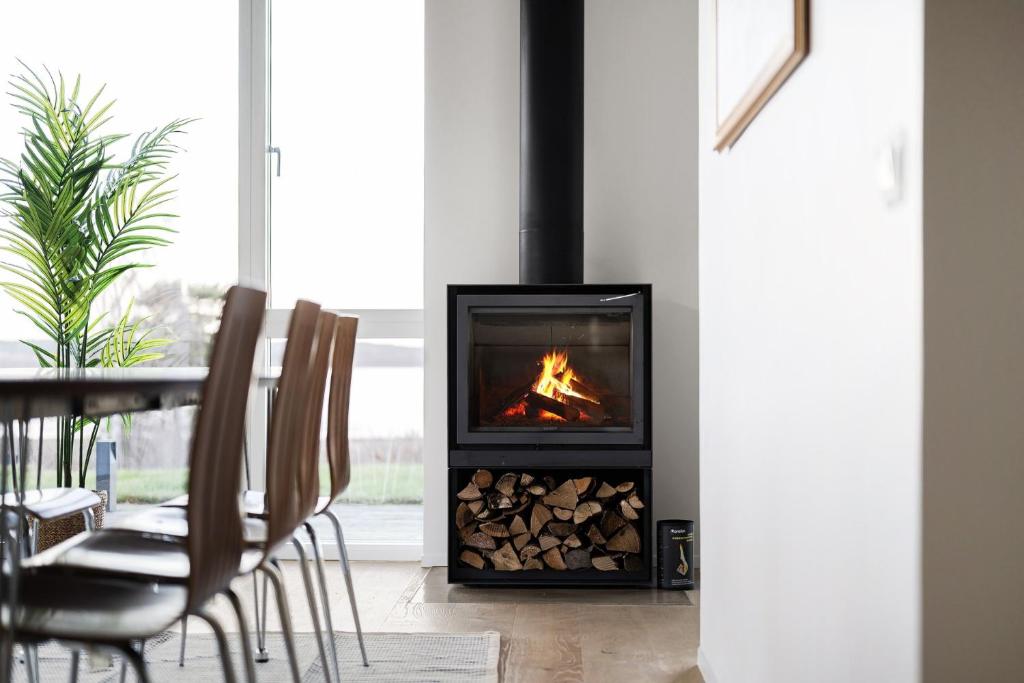 Nyköping Villa: Serene & Stylish photo 3