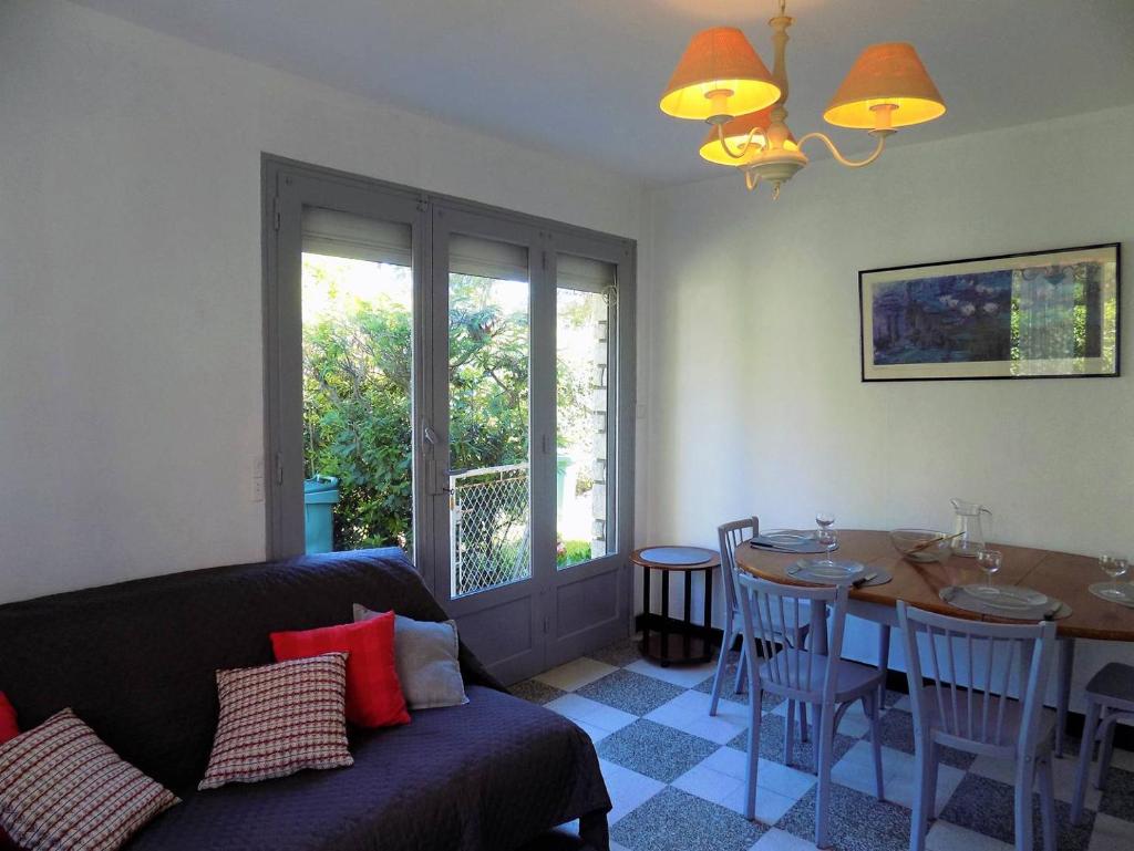 Ronce-les-Bains - MAISON MITOYENNE avec son JARDIN PRIVATIF - AU CALME et SOUS LES PINS photo 2
