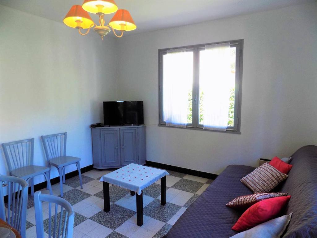 Ronce-les-Bains - MAISON MITOYENNE avec son JARDIN PRIVATIF - AU CALME et SOUS LES PINS photo 3