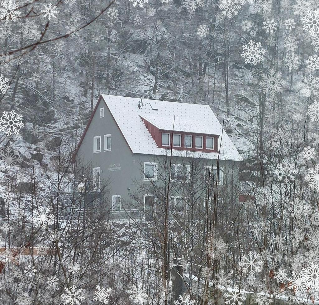 Am Quellenhäuschen photo 1