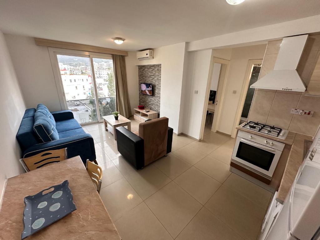 Kyrenia center, 2 bedroom, 1 living room, residential apartment photo 2