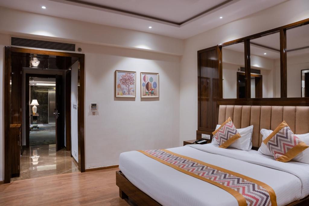 OAKTREE HOTEL photo 1
