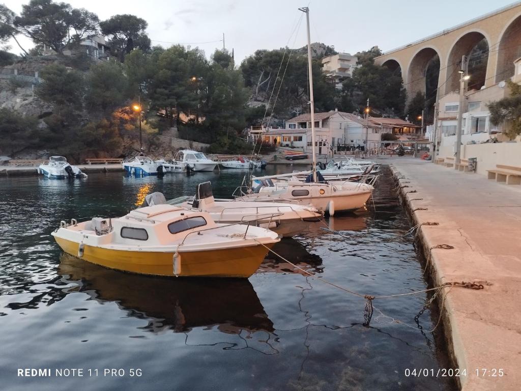 GITE RÉNOVÉ CALANQUES LA VESSE photo 3