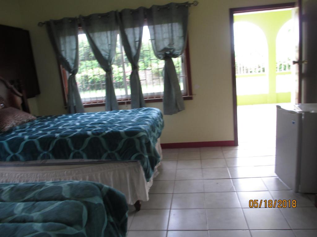 COZY'SBANDB photo 2