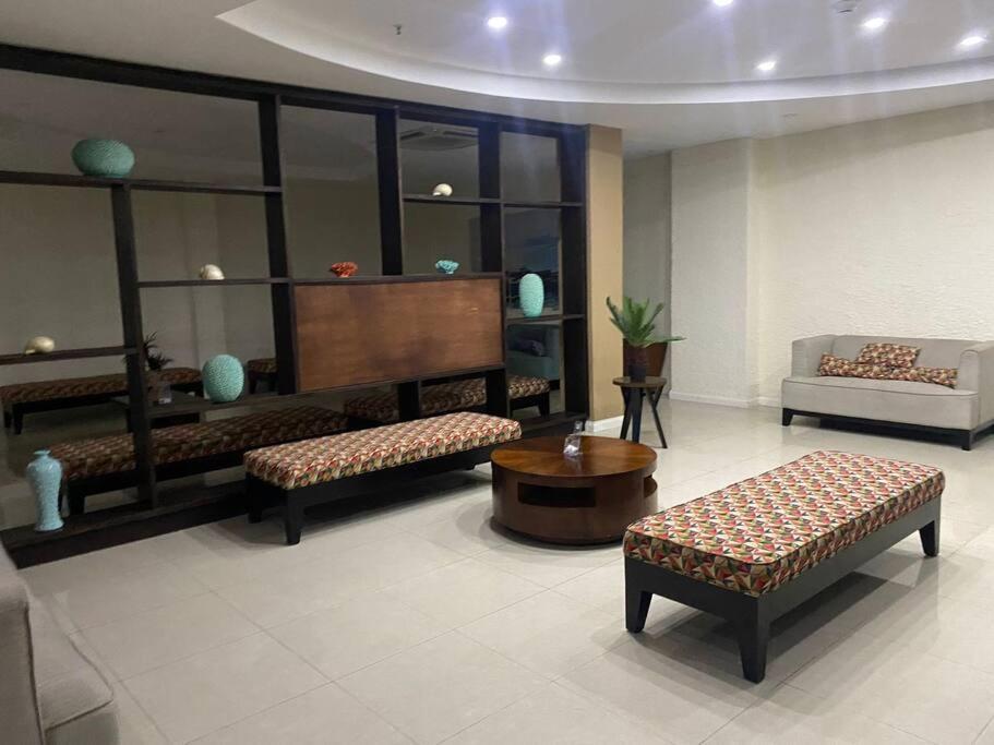 Condo with pool in Portmore photo 2