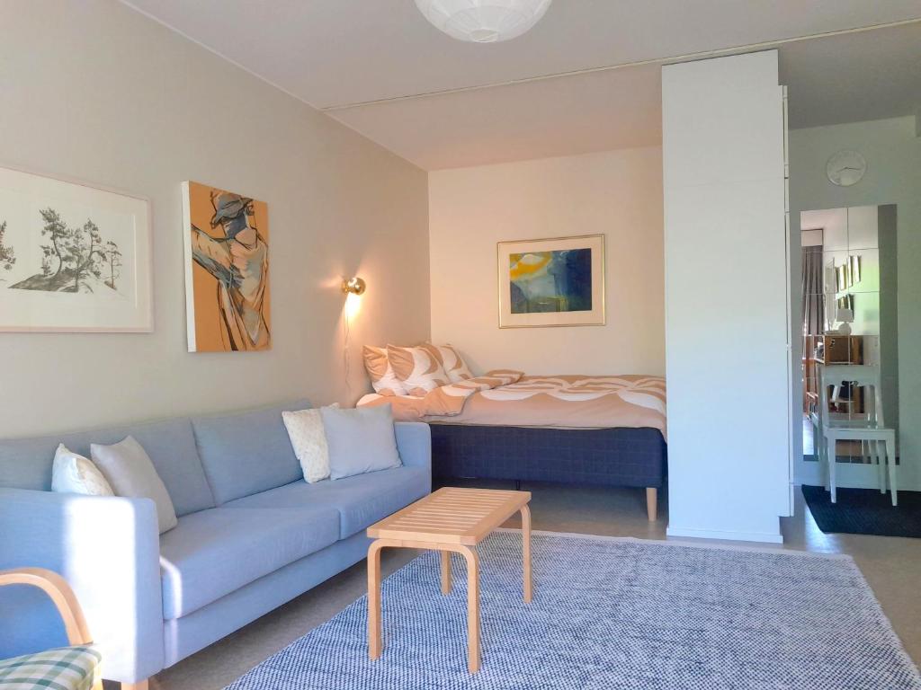 Peaceful apartment on Sofiankatu Turku Center Free parking photo 2