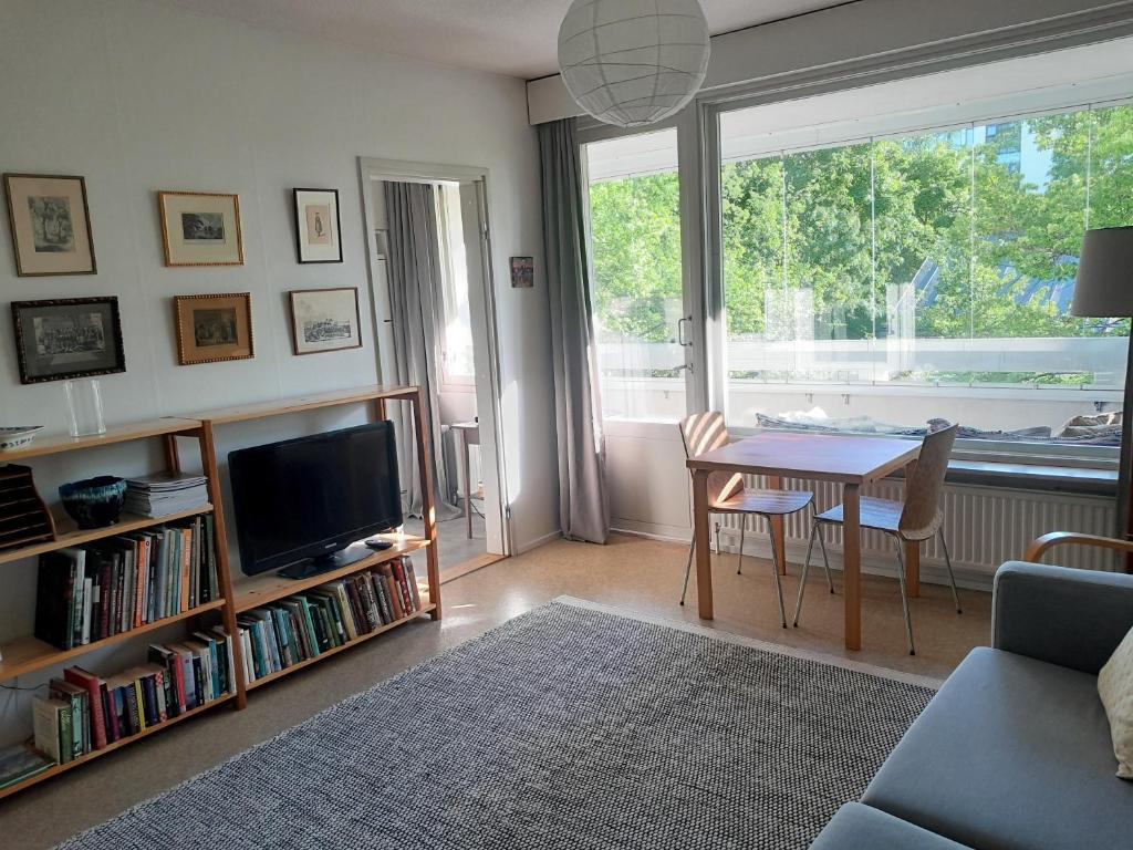 Peaceful apartment on Sofiankatu Turku Center Free parking photo 1