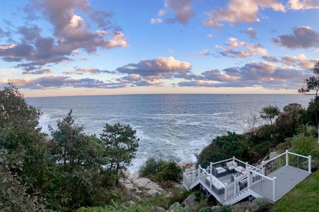 Magnolia Tides