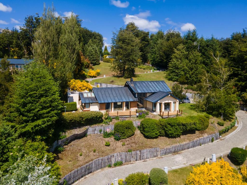 Casa con vista panorámica al lago Nahuel Huapi photo 1