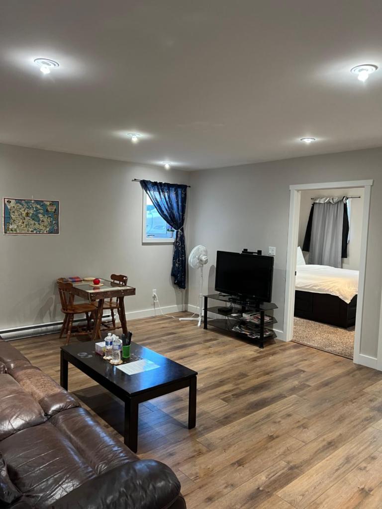 Entire Guest suite & Vacation home in Whitehorse photo 4