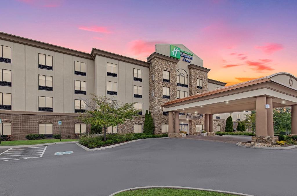 Holiday Inn Express Cleveland Northwest, an IHG Hotel image