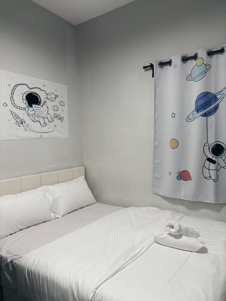 Room with Private Bathroom & Opposite KSL Mall photo 2