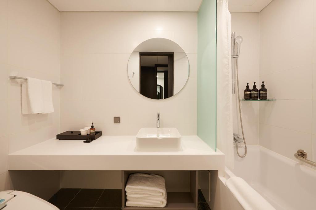 Nine Tree Premier Hotel Seoul Pangyo photo 3