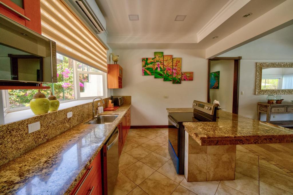 Luxury Villa in Ocotal Beach photo 2