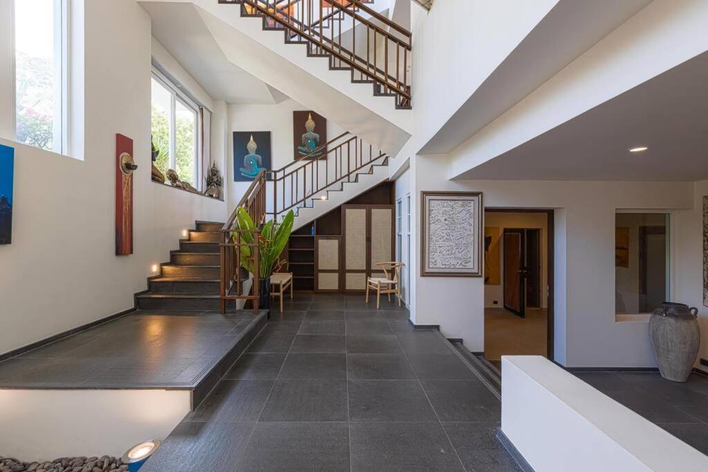 7 Bedrooms Mansion on The Golf Course! JB2, Cha-Am