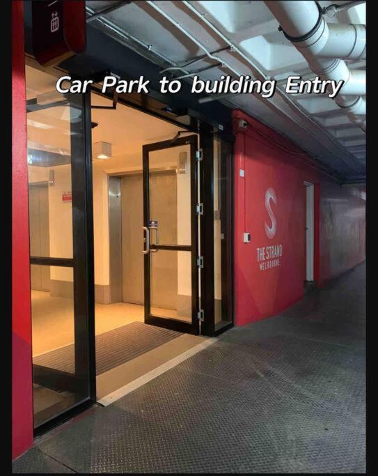 “Urban Oasis ” Central emporium apt ,Free Parking photo 2
