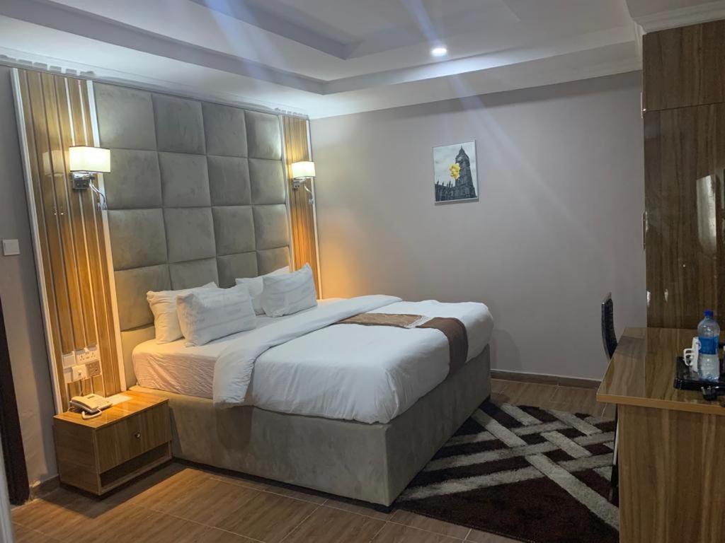 VIEWPOINT HOTEL AND SUITES photo 2