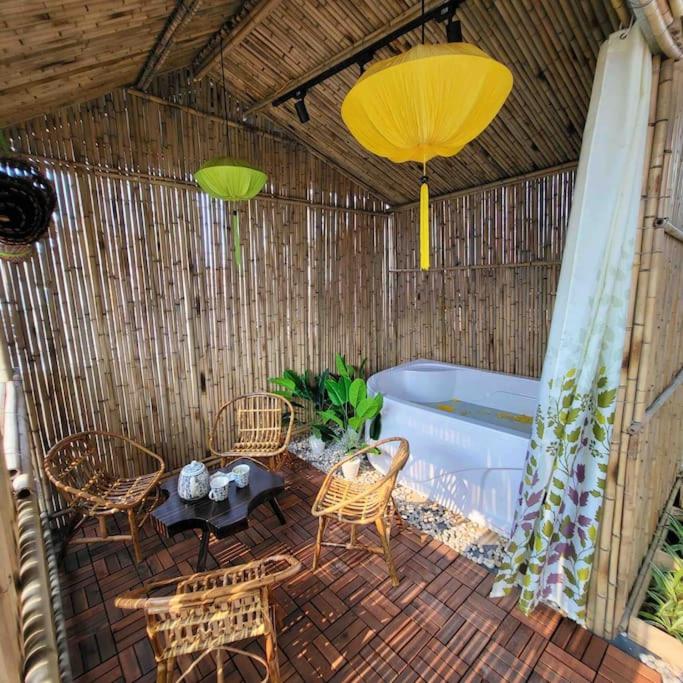 Duplex apartment 106m2 3 rooms with balcony in the center of the old town