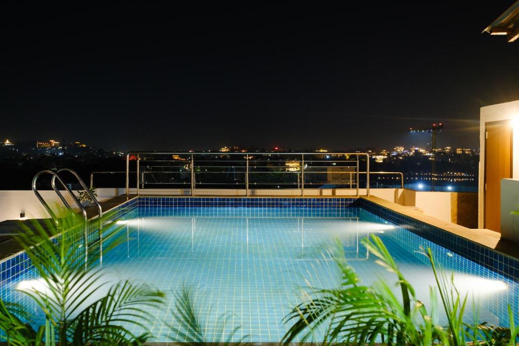 Infinia Stays - A Luxury Boutique Hotel photo 1