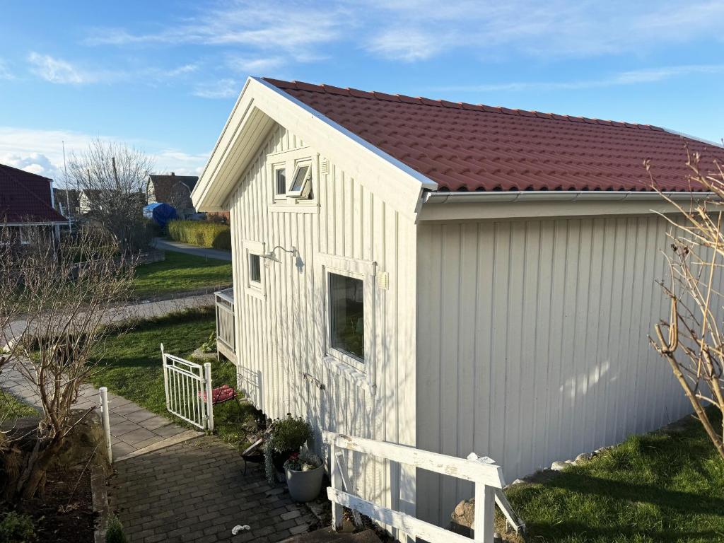 Nice cottage on Ockero in Gothenburgs archipelago photo 1