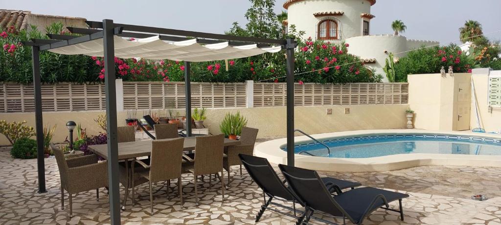 Villa al Mar, Els Poblets, Top Lage und Ausstattung, Pool, WIFI, eigener überdachter Parkplatz, Photovoltaik-Anlage nah am Strand 500m photo 2