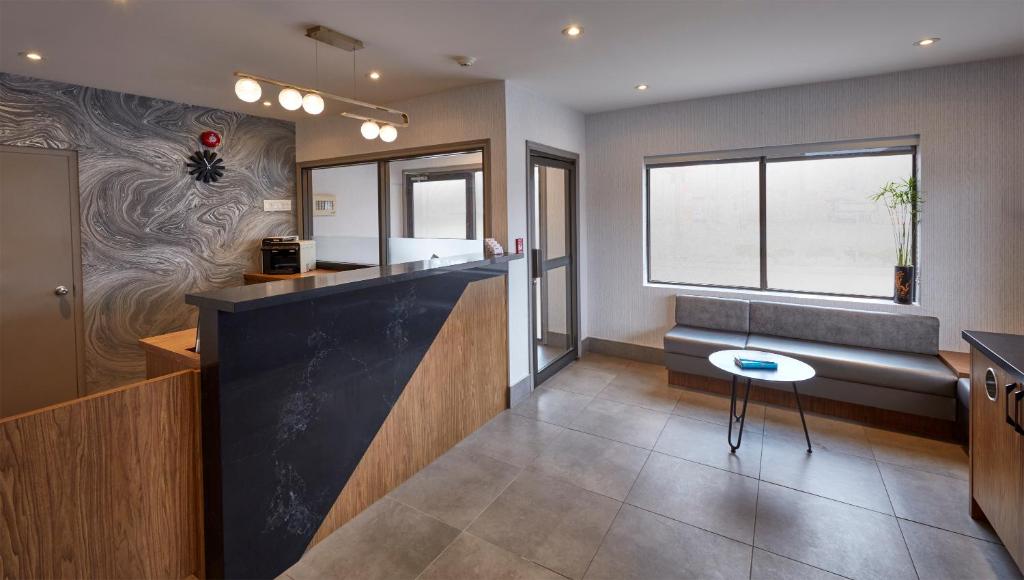 Canadas Best Value Inn Toronto photo 3