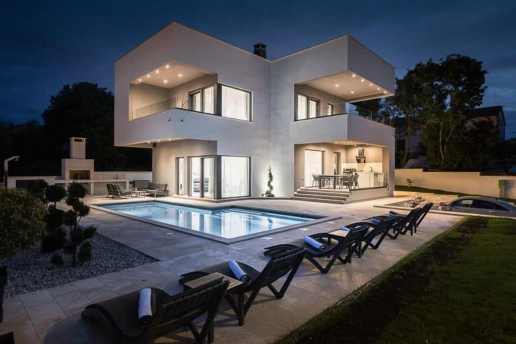 Villa Nalani near Marcana for 6 people with private pool & sauna