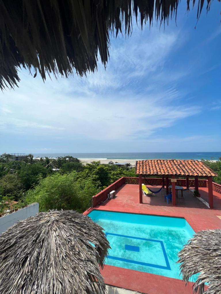 Ocean Breeze Oasis: Classic Bungalows