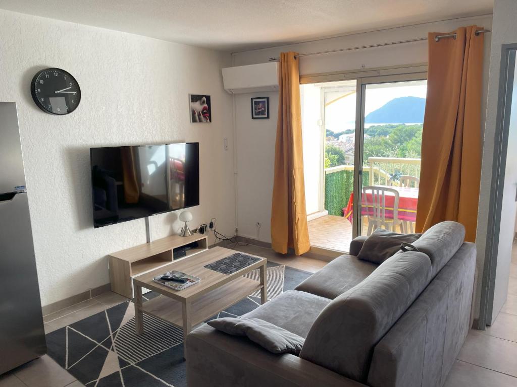 T2 Saint-Mandrier-sur-Mer photo 1