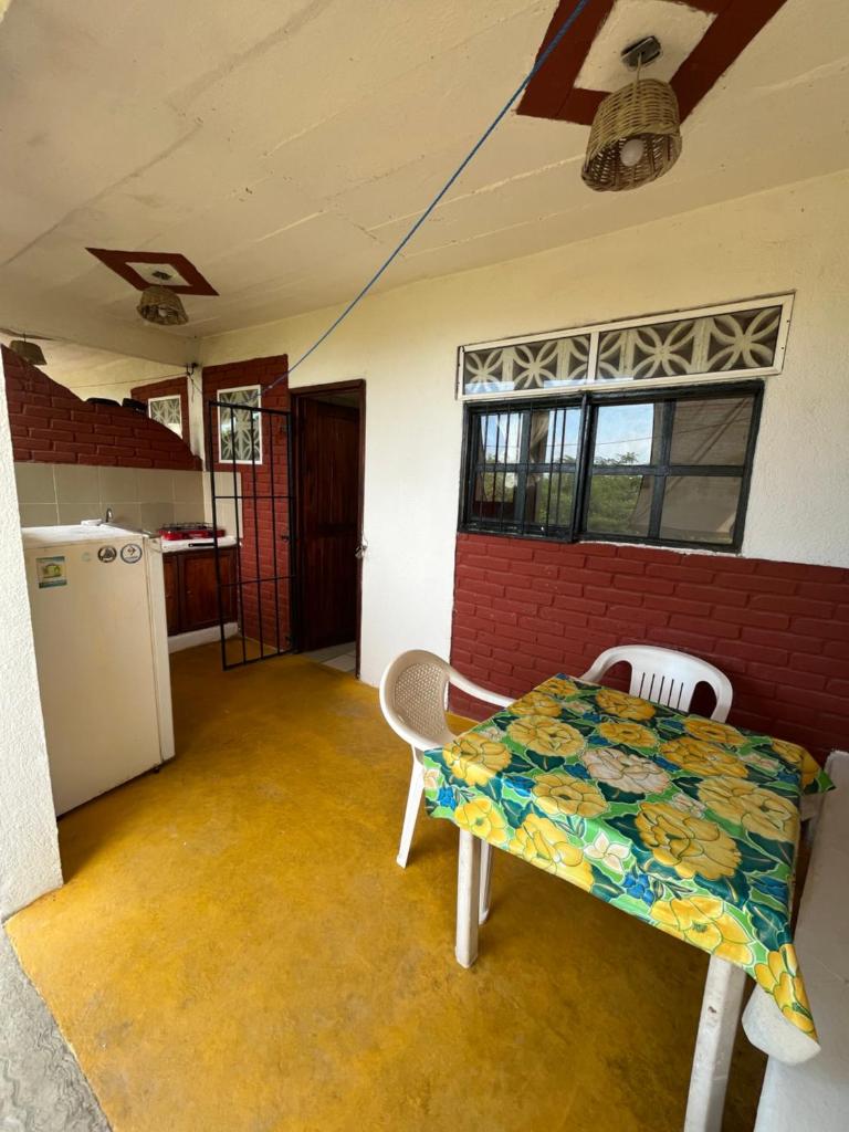Ocean Breeze Oasis: Classic Bungalows photo 2