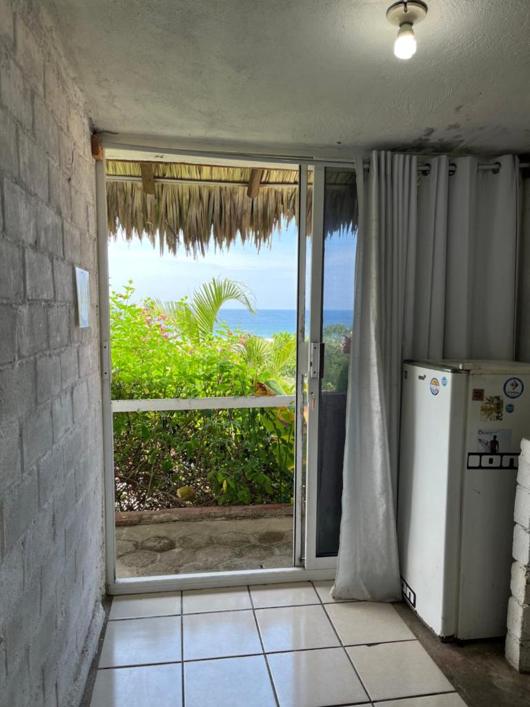Ocean Breeze Oasis: Classic Bungalows photo 4