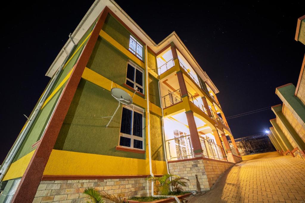 Kibibi Lake view furnished suites photo 3