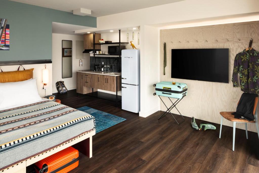 Moxy Halifax Downtown photo 3