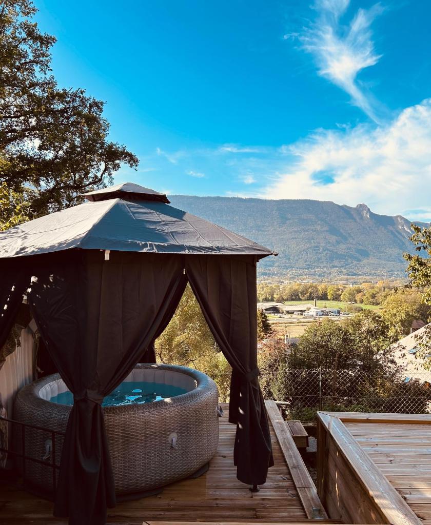 The Tiny home avec jacuzzi 5 min du lac du Bourget 10 min d Aix les bains et Chambery photo 1
