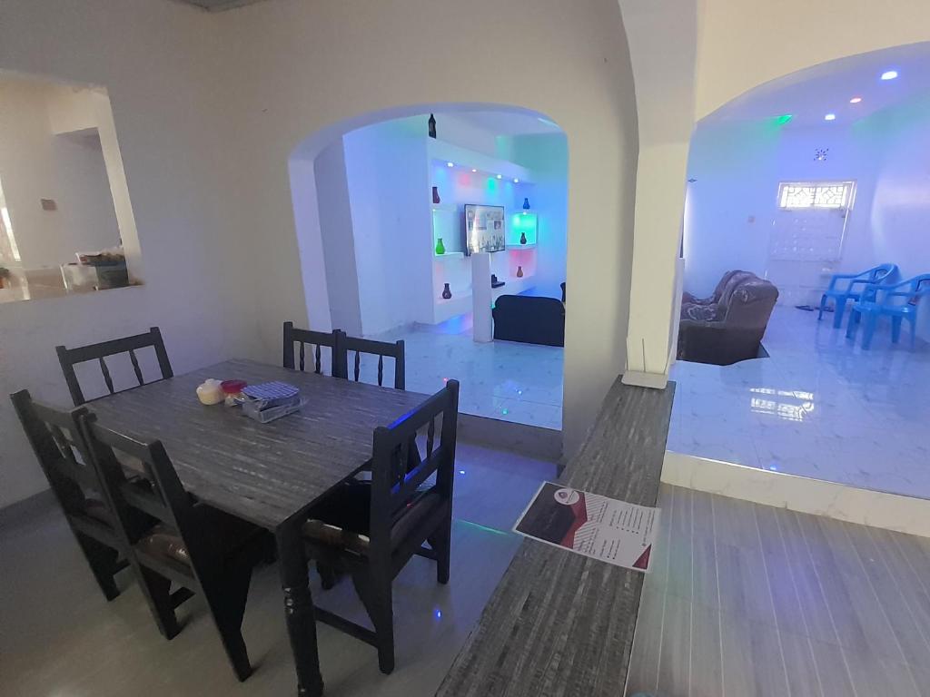 CRYSTAL HOMES Air BnB photo 4
