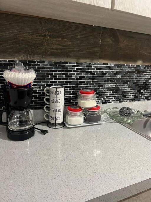AC Rooms, Smart TV, Centric & 20 mins from Airport photo 4