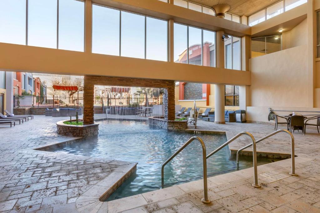 Best Western Plus El Paso Airport Hotel & Conference Center image