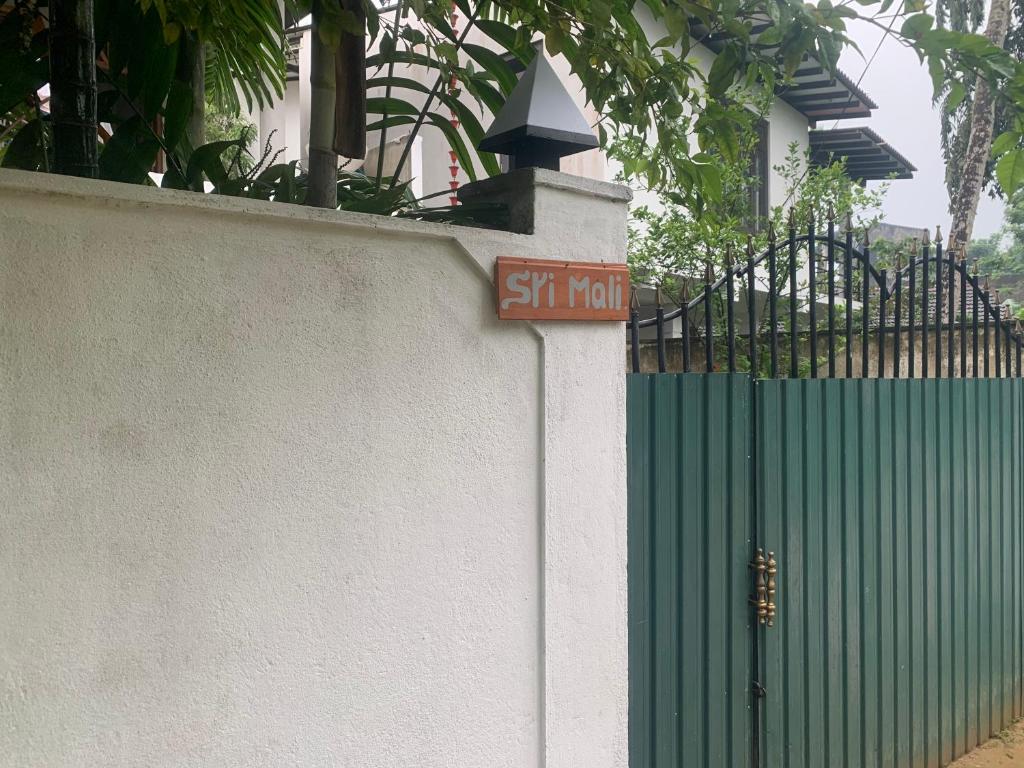 Sri Mali Holiday Home photo 2