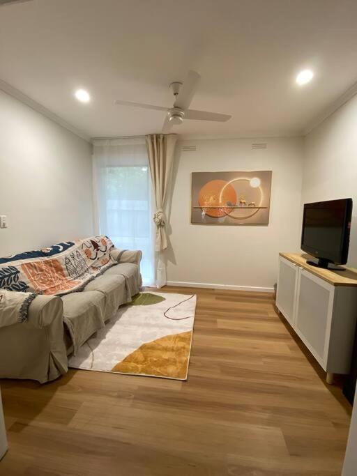 Mornington Family Serenity Getaway photo 3