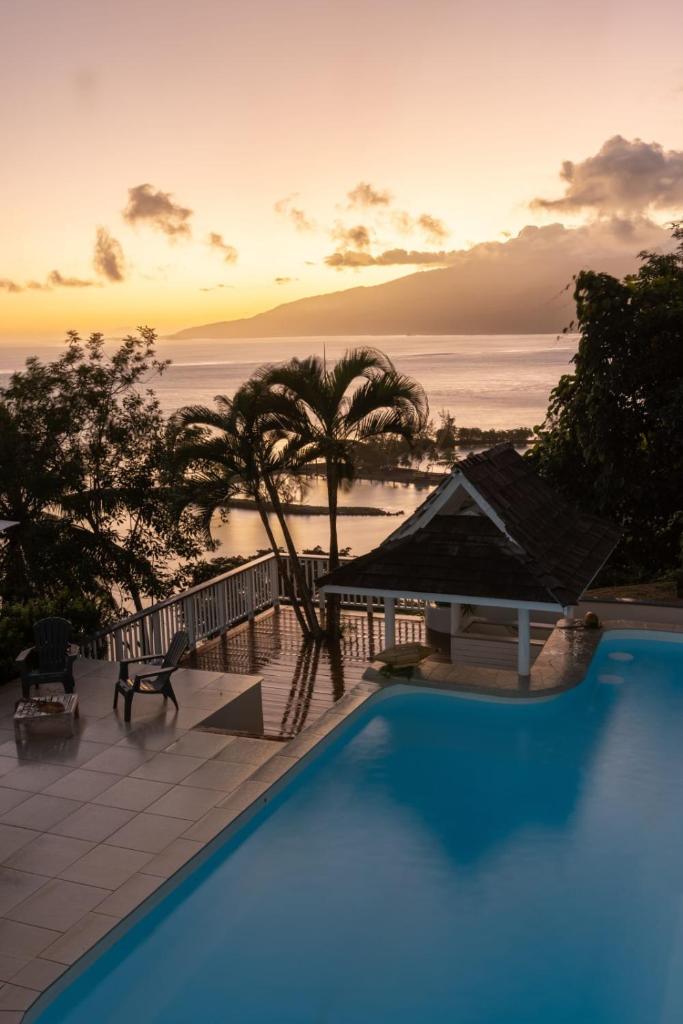 Toahotu villa one of a kind villa in Tahiti Iti pool and view - 7 pers photo 1