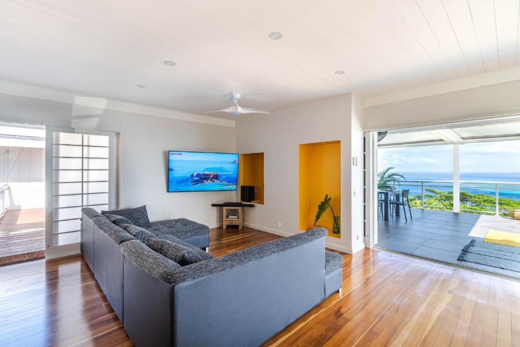 Toahotu villa one of a kind villa in Tahiti Iti pool and view - 7 pers photo 2