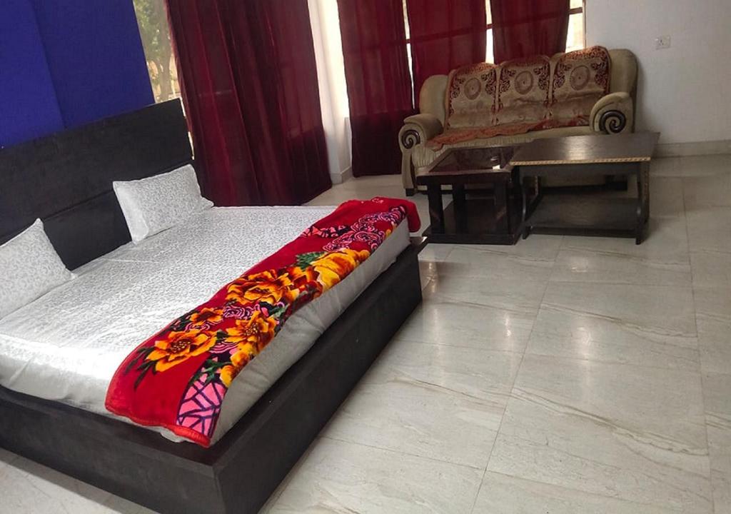 Hotel Madhava , Naimisharanya photo 4