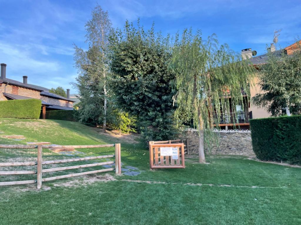 Apartamento recién renovado con jardín privado y piscina Osseja Cerdanya photo 1