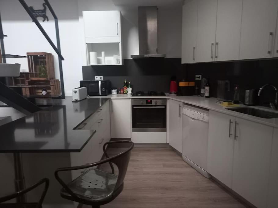 House in Sant Cugat, 25 Mins to Barcelona center photo 3