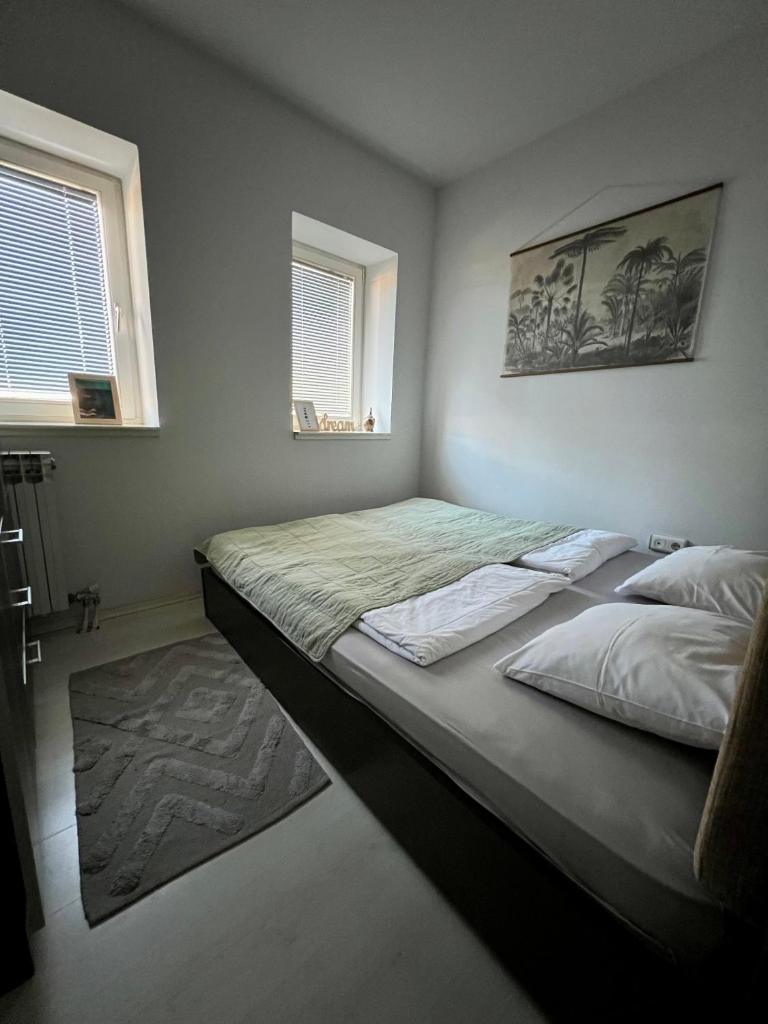 Center Lux Apartments photo 2