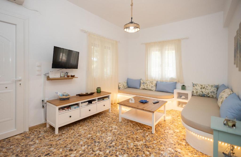 Nisos cottage house