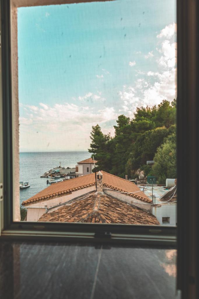 Room with amazing sea view photo 1