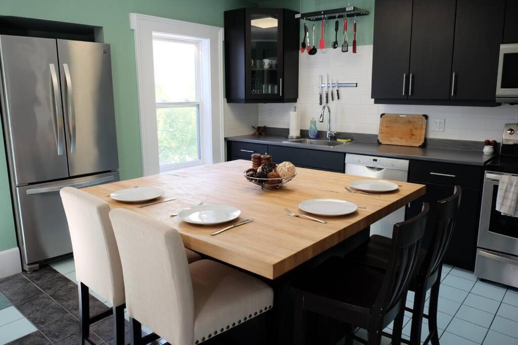 Comfy Apt, Top Floor, Excellent Kitchen photo 4