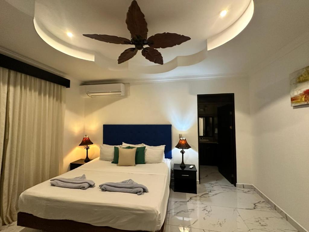 Los Amigos Luxury Villa photo 3